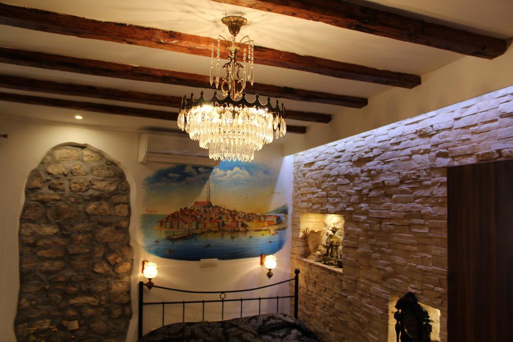 Rooms Da Angelica Old City 2 โรวีน ภายนอก รูปภาพ